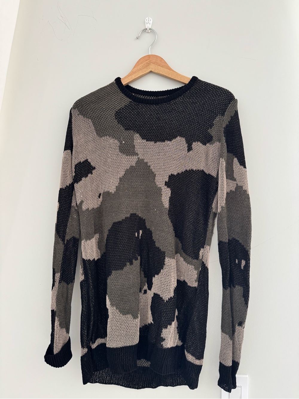 Men's Camouflage Knit Sweater - Black & Gray